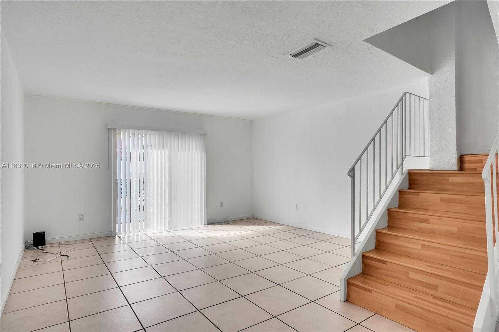 Small Image of 8650 SOUTH WEST 67TH AVE #1025, Pinecrest Number 11