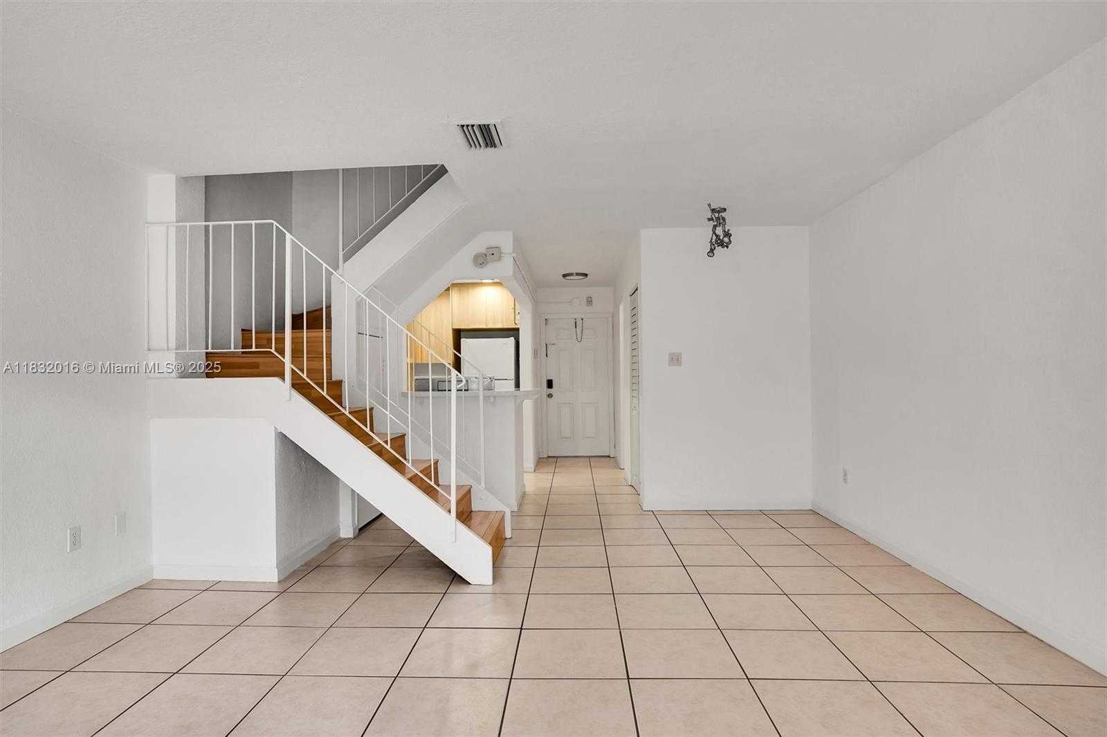 Small Image of 8650 SOUTH WEST 67TH AVE #1025, Pinecrest Number 13