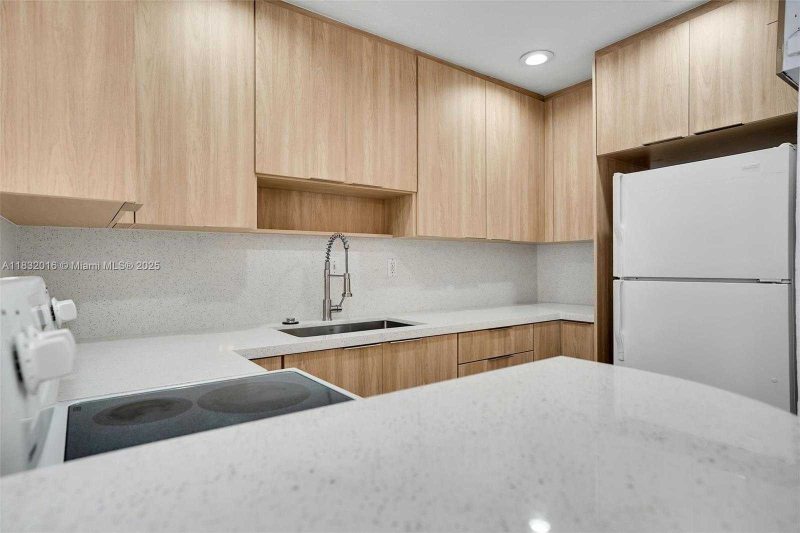 Small Image of 8650 SOUTH WEST 67TH AVE #1025, Pinecrest Number 8