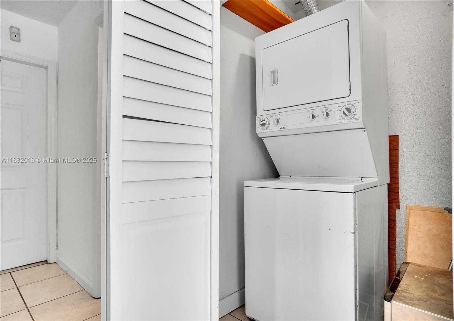 Small Image of 8650 SOUTH WEST 67TH AVE #1025, Pinecrest Number 9