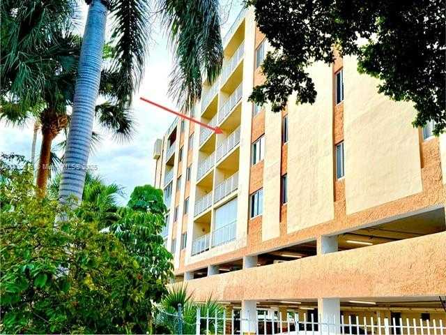 Small Image of 200 178TH DR #409, Sunny Isles Beach Number 12
