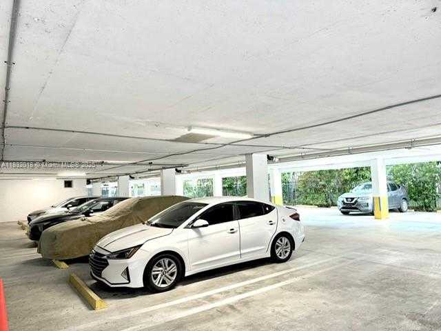 Small Image of 200 178TH DR #409, Sunny Isles Beach Number 16