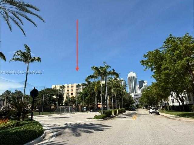 Small Image of 200 178TH DR #409, Sunny Isles Beach Number 7