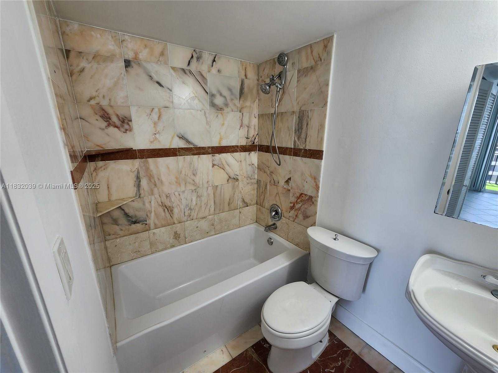 Small Image of 540 BRICKELL KEY DR #1603, Miami Number 10