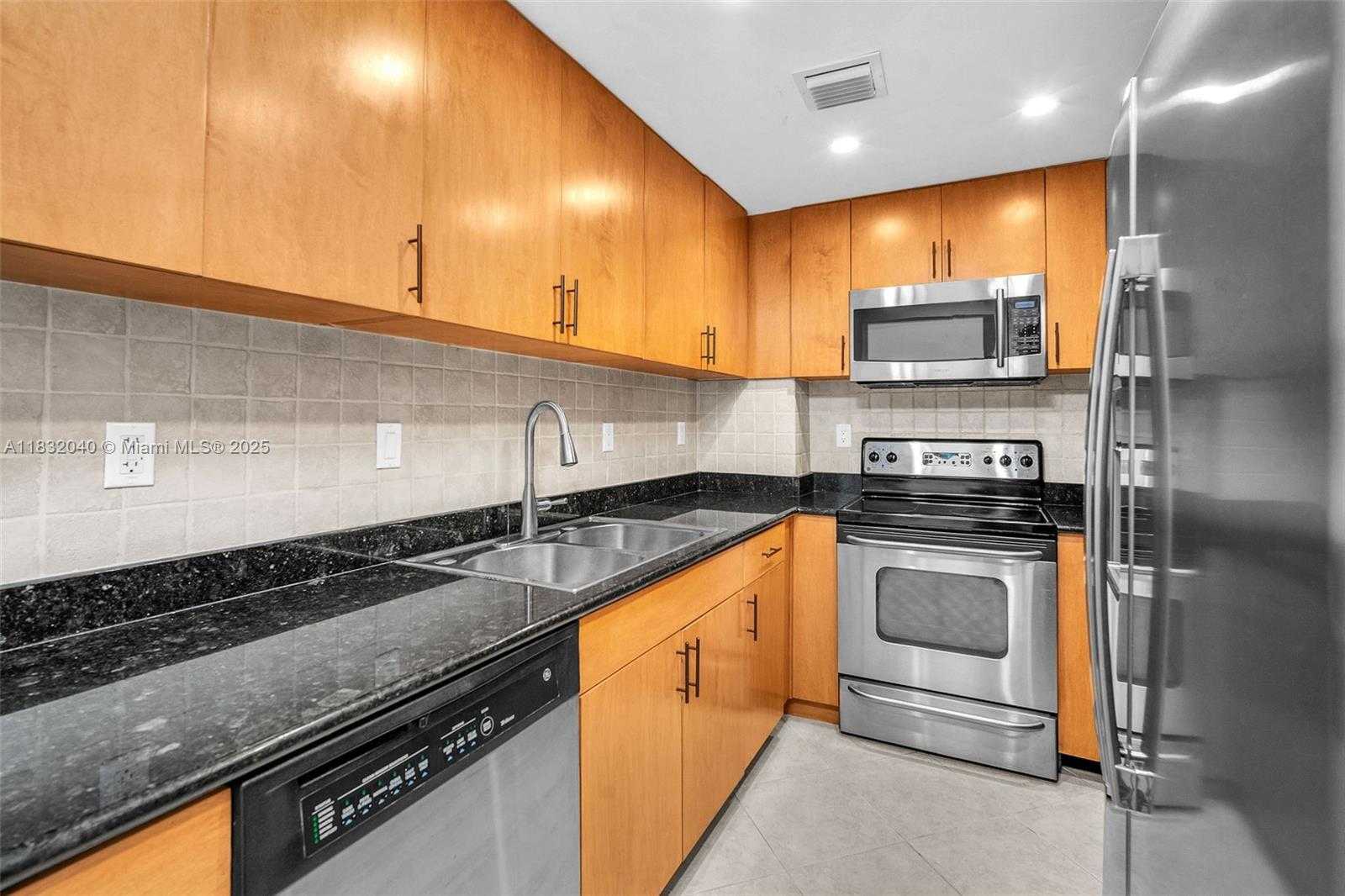 Small Image of 10350 WEST BAY HARBOR DR #8F, Bay Harbor Islands Number 17
