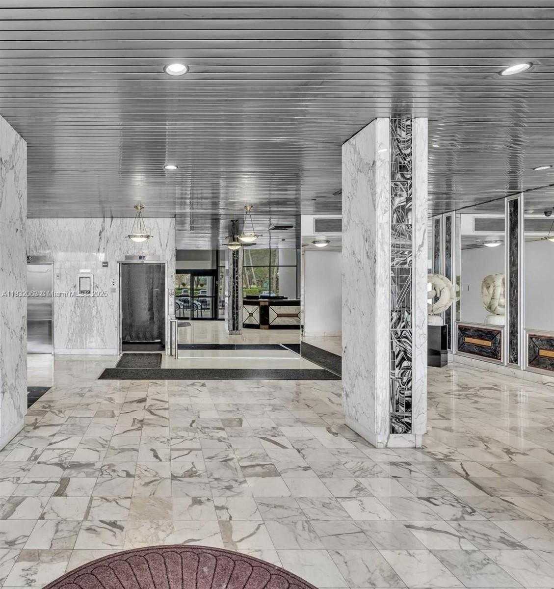 Small Image of 3675 NORTH COUNTRY CLUB DR #1705, Aventura Number 18