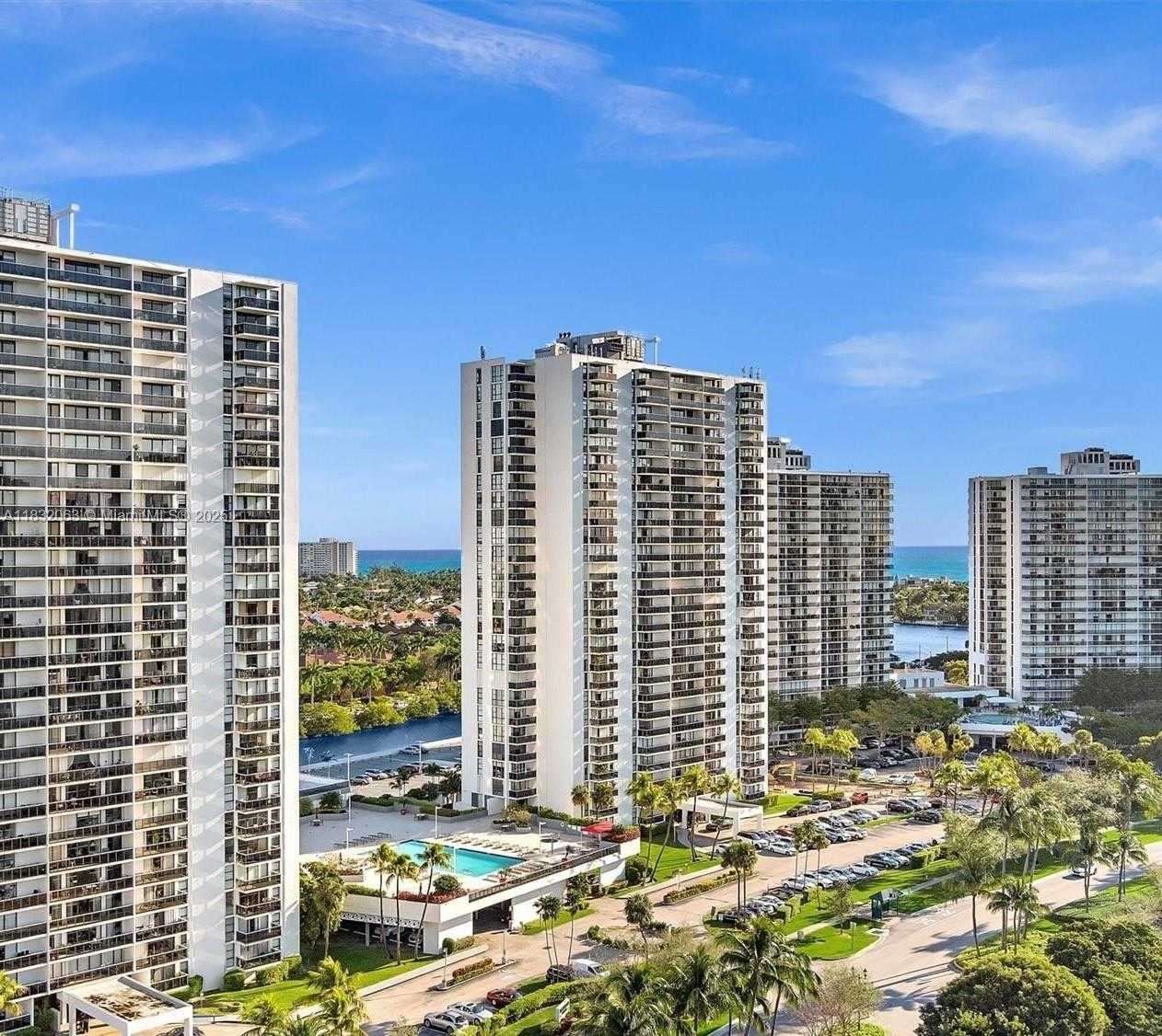 Small Image of 3675 NORTH COUNTRY CLUB DR #1705, Aventura Number 19