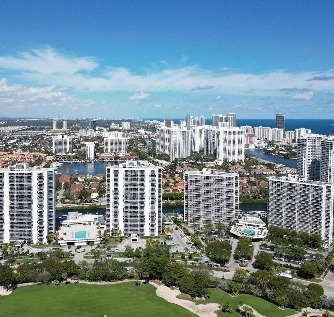 Small Image of 3675 NORTH COUNTRY CLUB DR #1705, Aventura Number 21