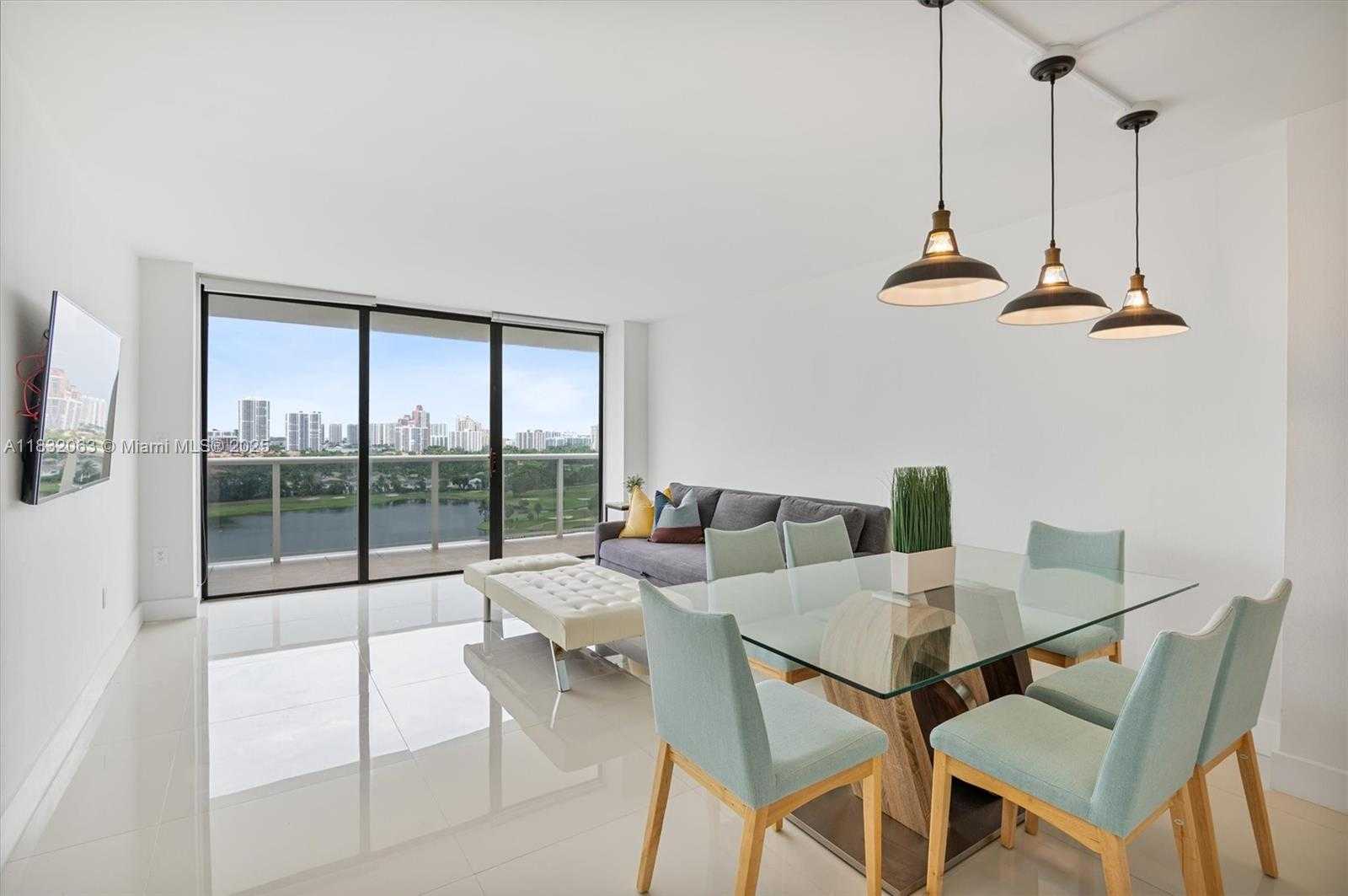 Small Image of 3675 NORTH COUNTRY CLUB DR #1705, Aventura Number 5