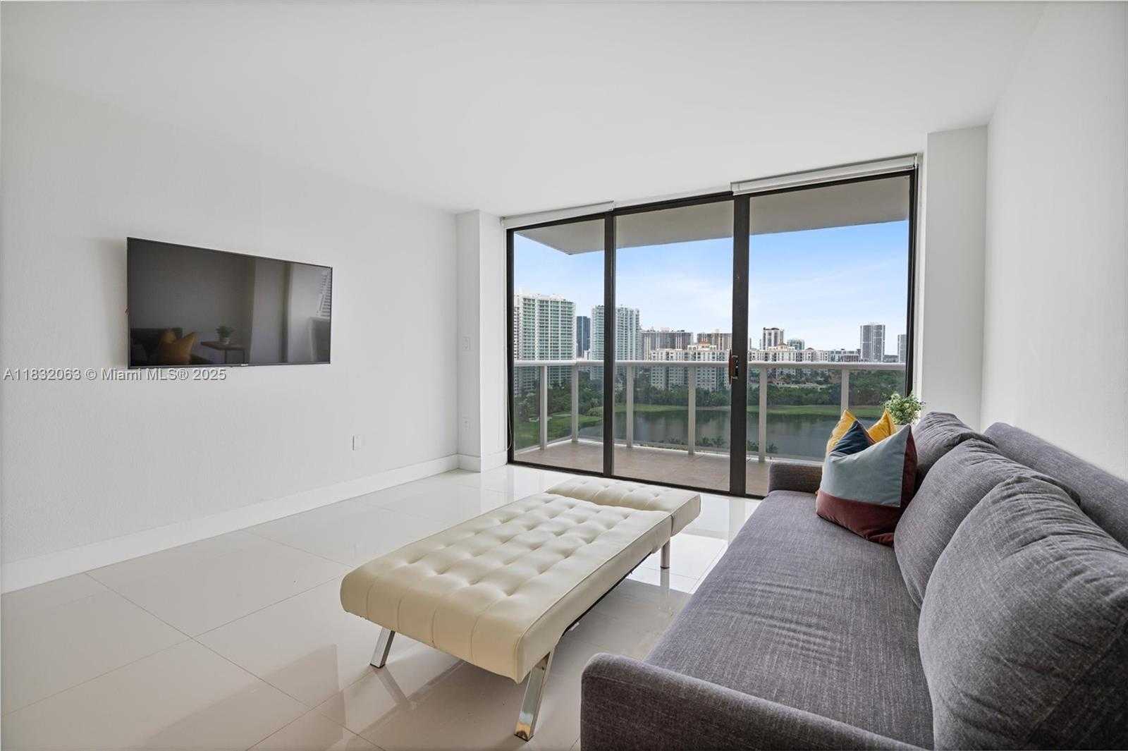 Small Image of 3675 NORTH COUNTRY CLUB DR #1705, Aventura Number 6