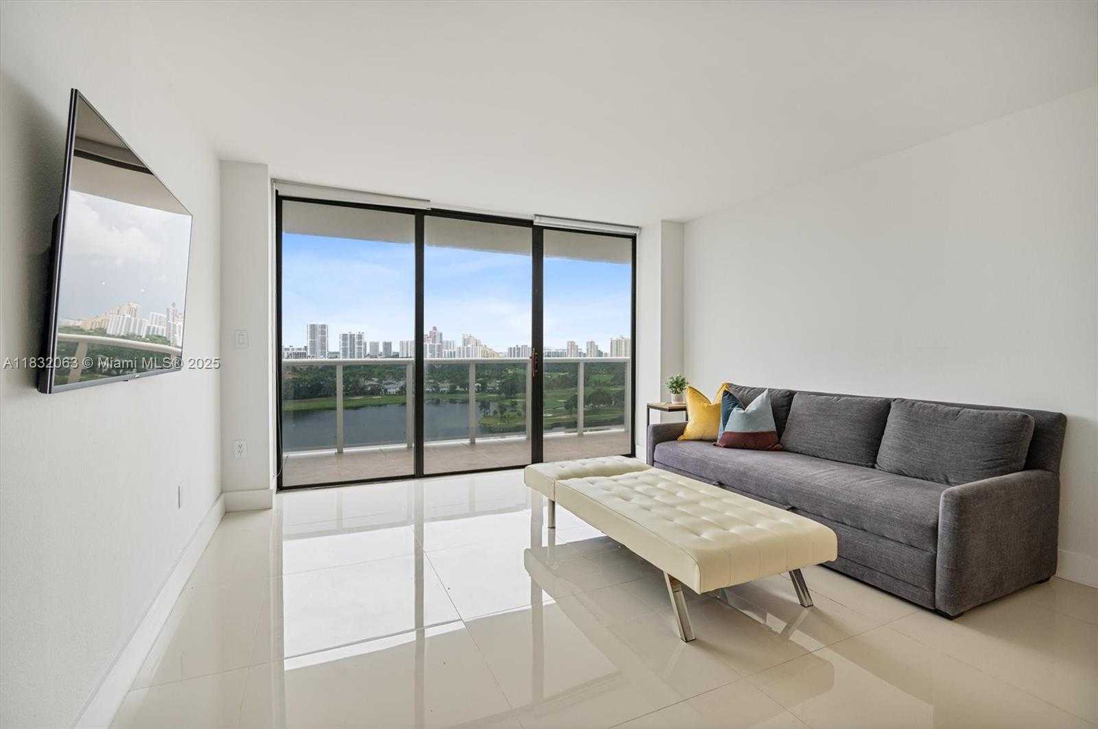 Small Image of 3675 NORTH COUNTRY CLUB DR #1705, Aventura Number 7
