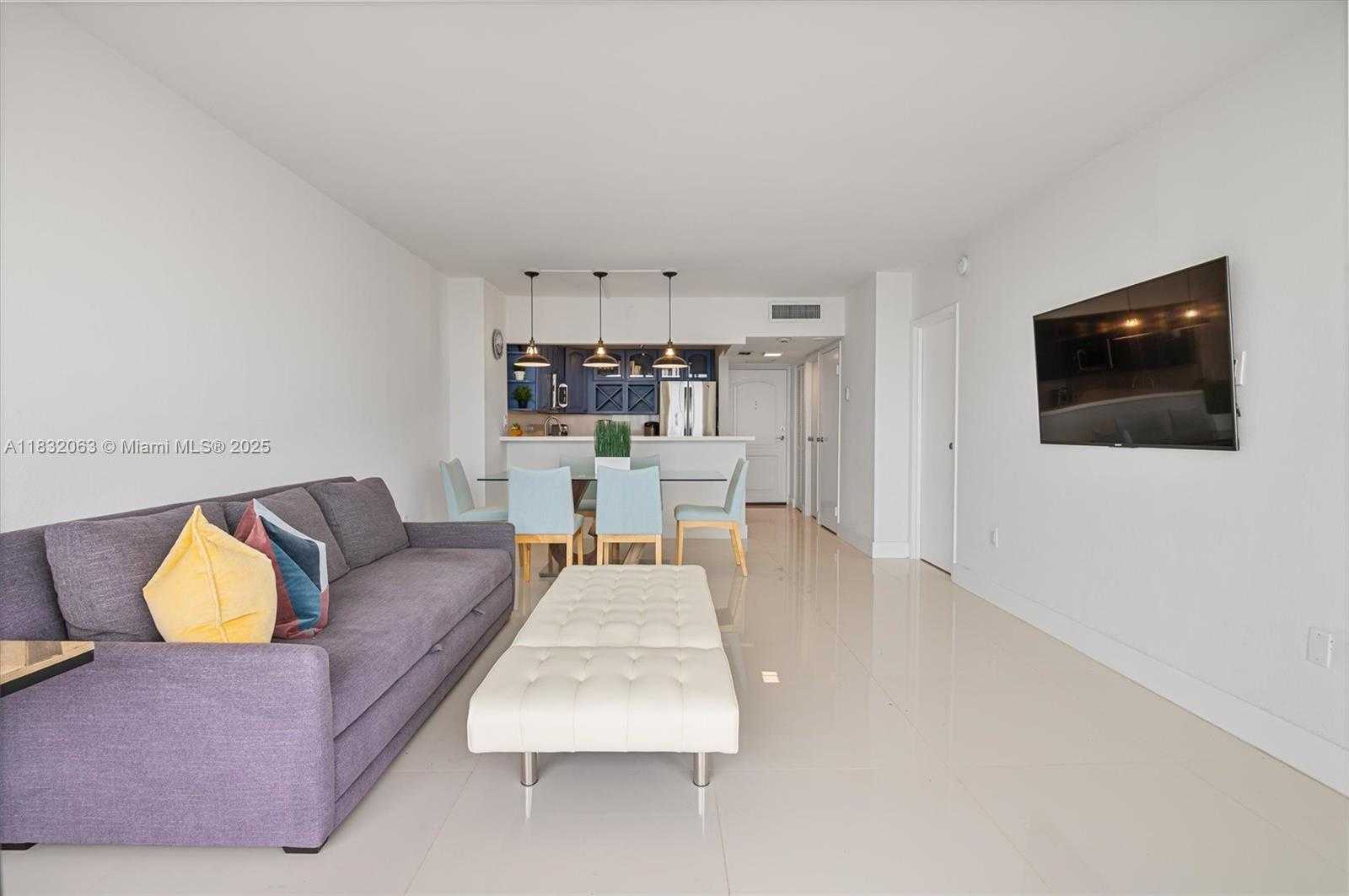 Small Image of 3675 NORTH COUNTRY CLUB DR #1705, Aventura Number 8