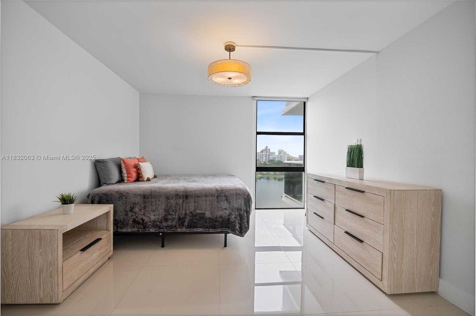 Small Image of 3675 NORTH COUNTRY CLUB DR #1705, Aventura Number 9