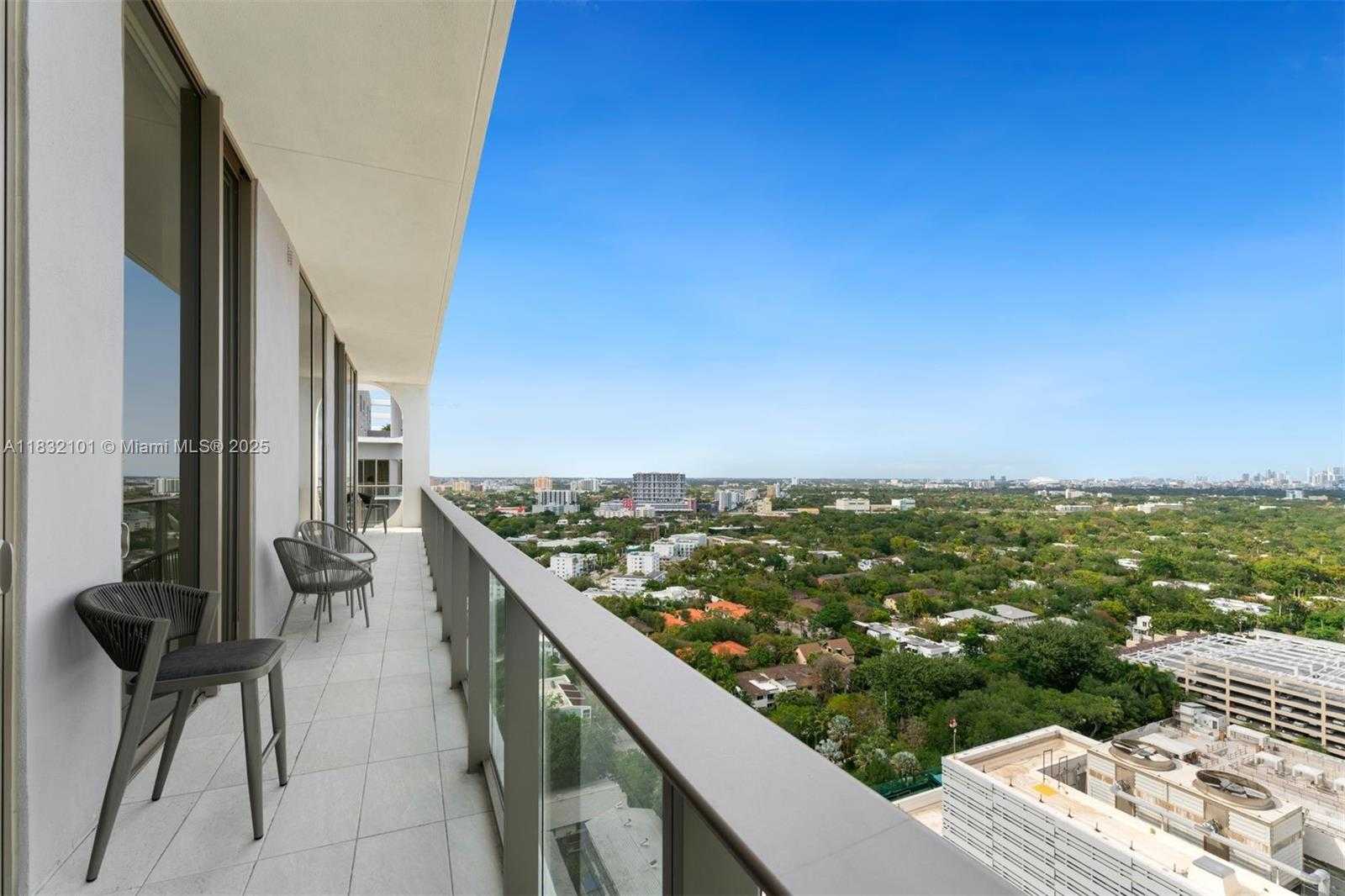 Small Image of 2655 SOUTH BAYSHORE DR #LPH 2012, Miami Number 24