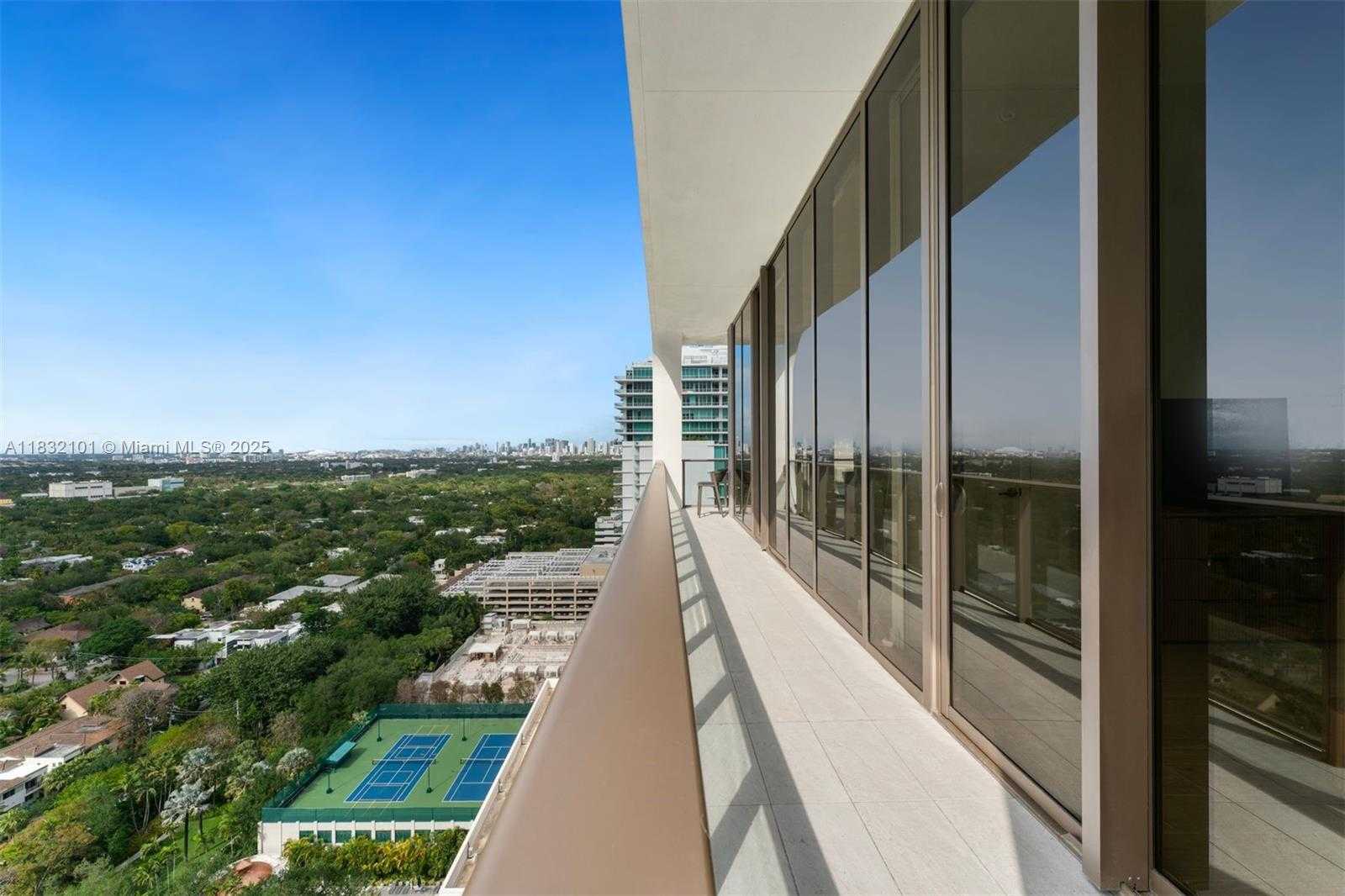 Small Image of 2655 SOUTH BAYSHORE DR #LPH 2012, Miami Number 26