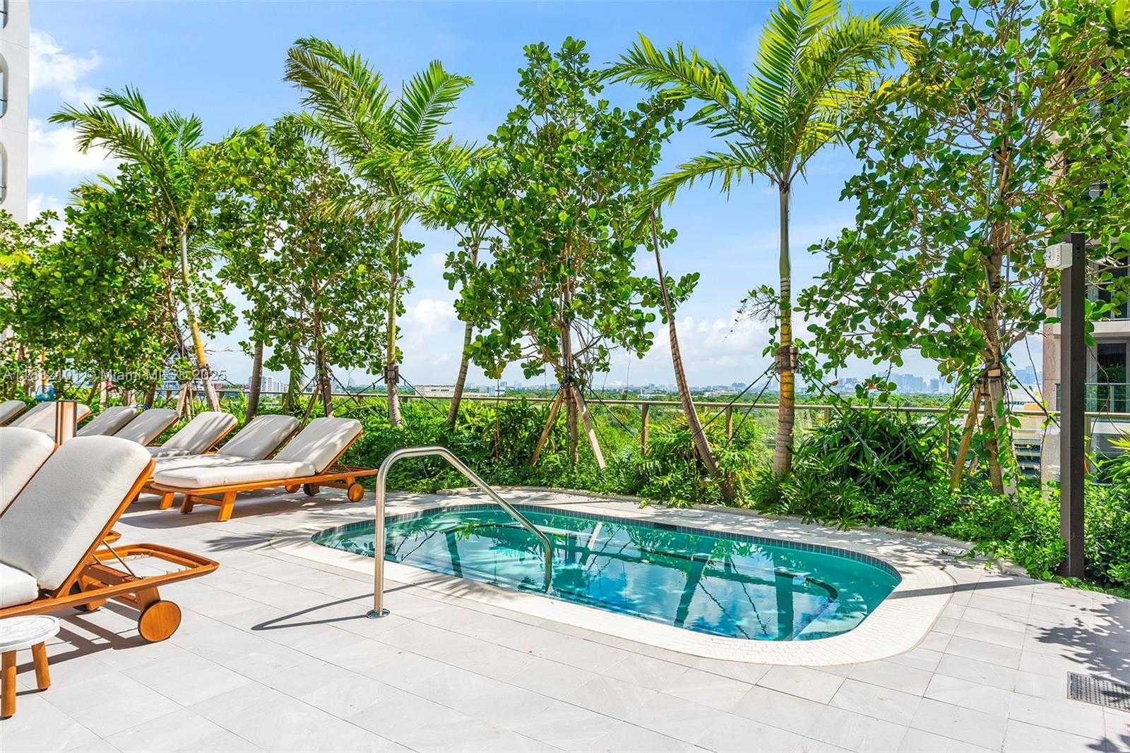 Small Image of 2655 SOUTH BAYSHORE DR #LPH 2012, Miami Number 30