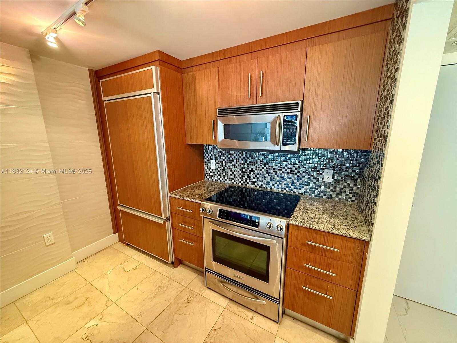 Small Image of 10275 COLLINS AVE #229, Bal Harbour Number 16