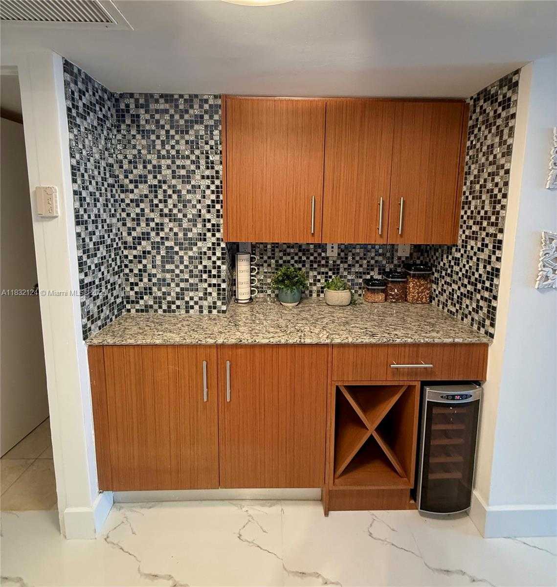 Small Image of 10275 COLLINS AVE #229, Bal Harbour Number 18
