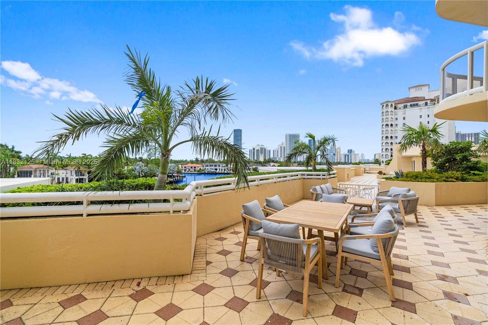Small Image of 20191 EAST COUNTRY CLUB DR #407, Aventura Number 3