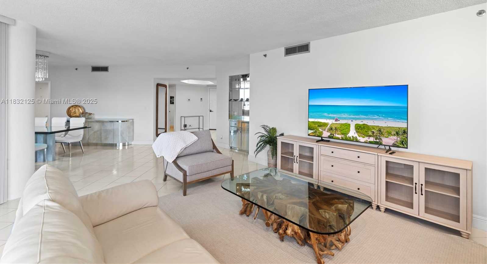 Small Image of 20191 EAST COUNTRY CLUB DR #407, Aventura Number 7