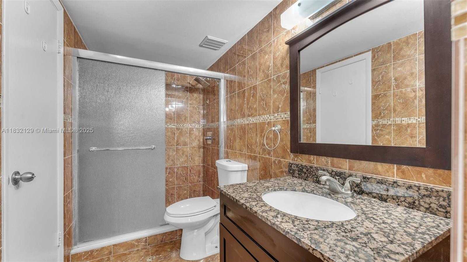 Small Image of Hialeah Number 15