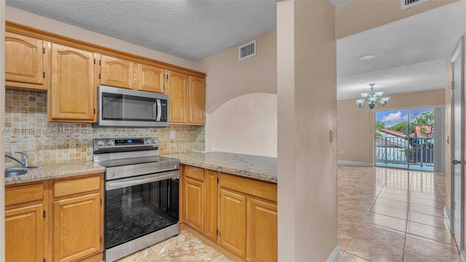 Small Image of Hialeah Number 4
