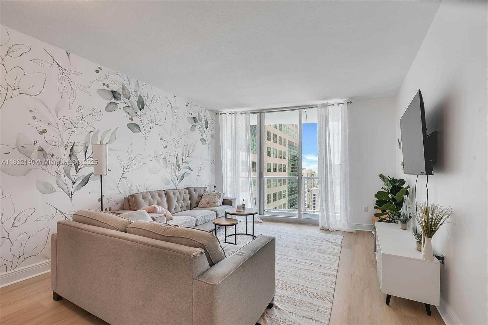 Small Image of 185 SOUTH WEST 7TH ST #2204, Miami Number 2