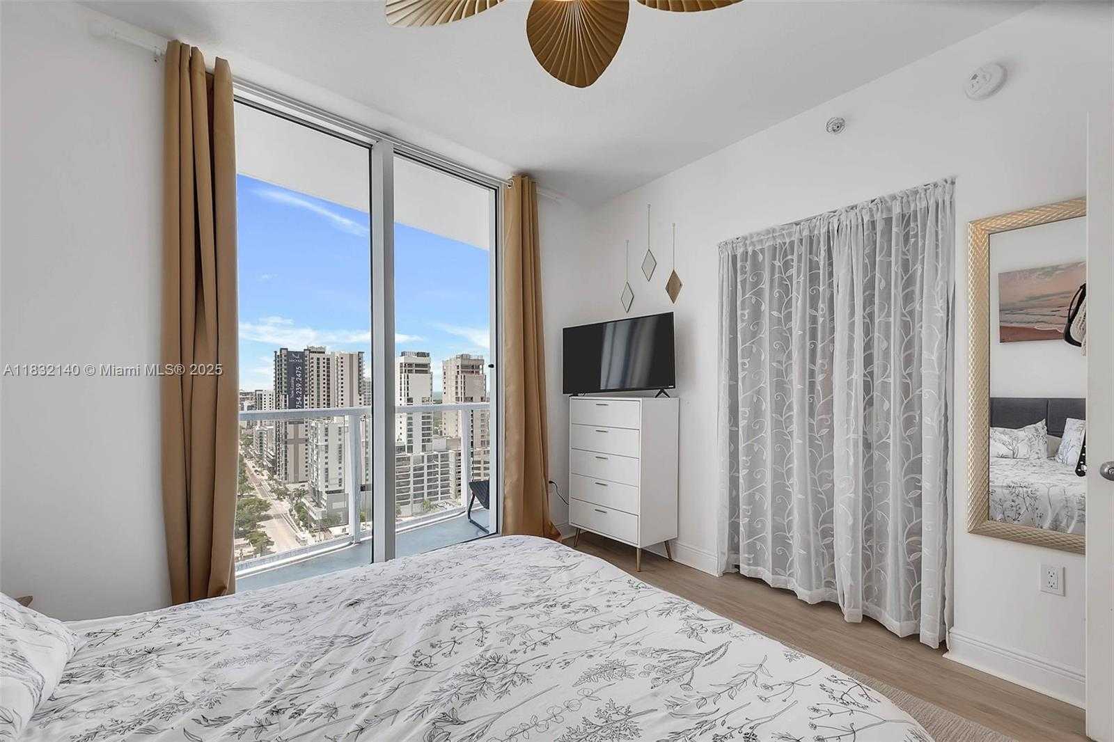 Small Image of 185 SOUTH WEST 7TH ST #2204, Miami Number 7