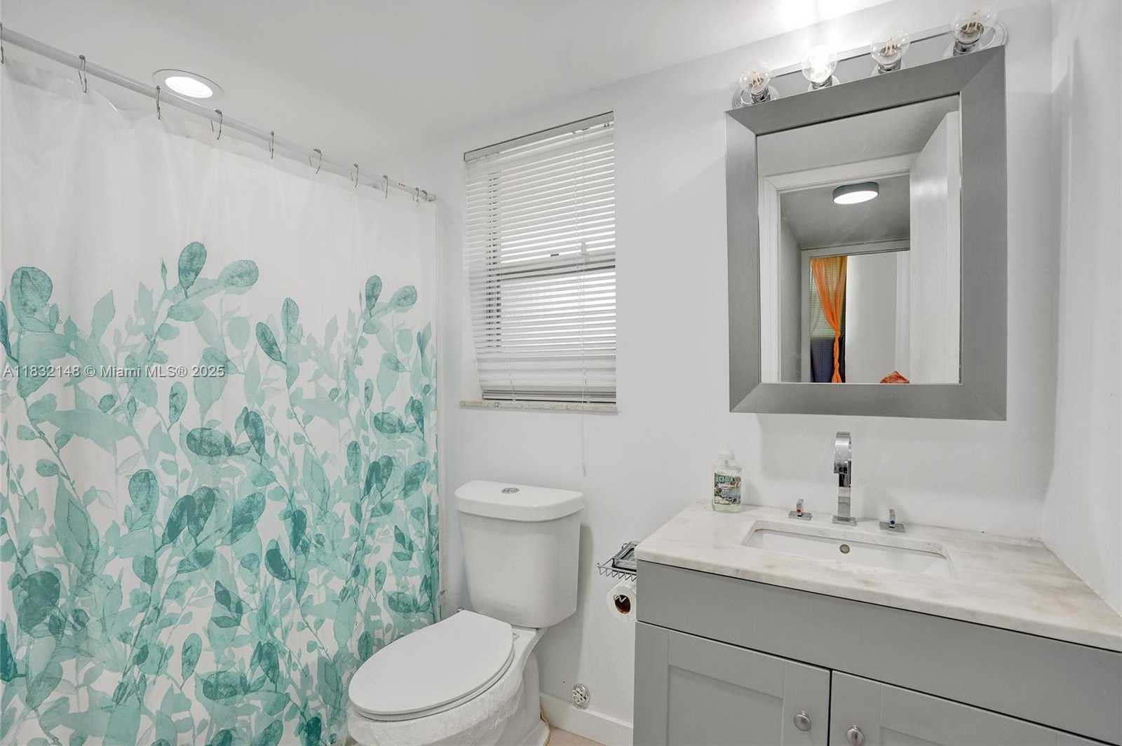Small Image of 2850 WEST SUNRISE LAKES DR #106, Sunrise Number 12