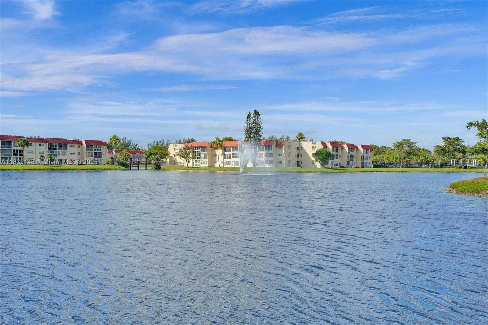 Small Image of 2850 WEST SUNRISE LAKES DR #106, Sunrise Number 21