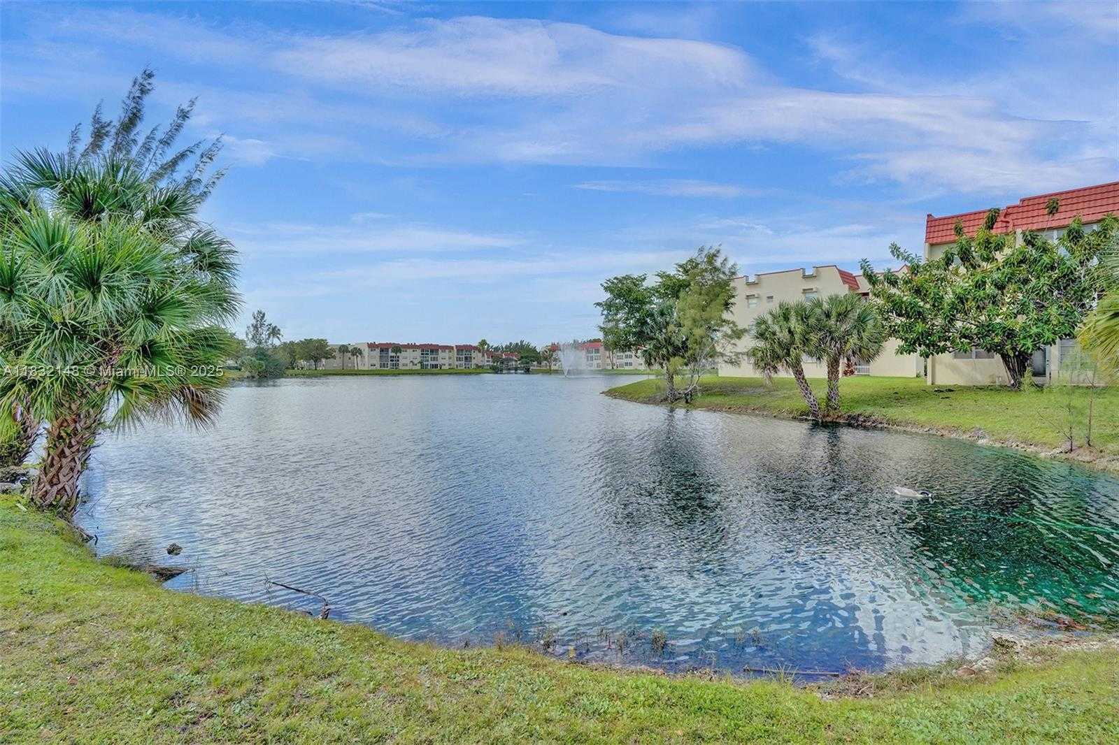 Small Image of 2850 WEST SUNRISE LAKES DR #106, Sunrise Number 26