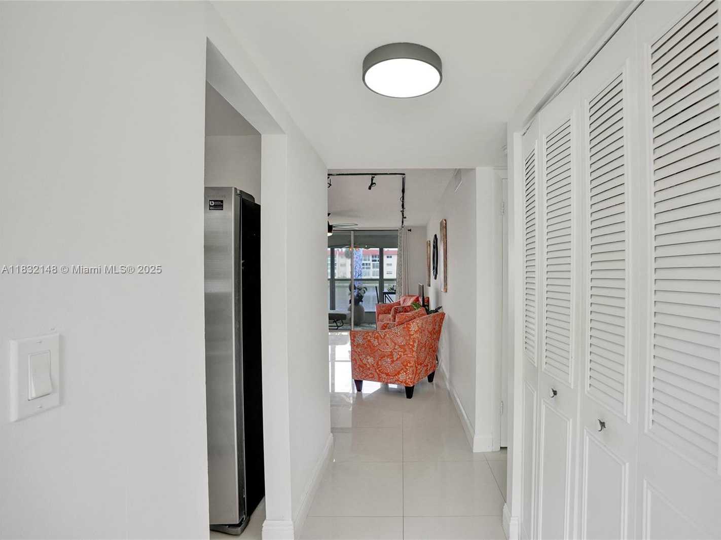Small Image of 2850 WEST SUNRISE LAKES DR #106, Sunrise Number 7