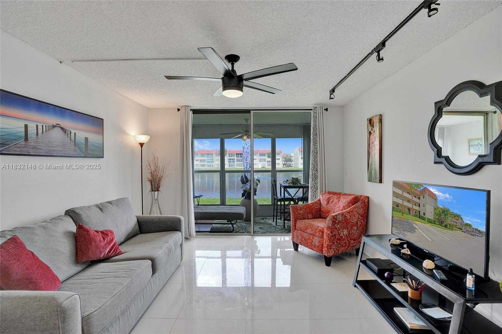 Small Image of 2850 WEST SUNRISE LAKES DR #106, Sunrise Number 9