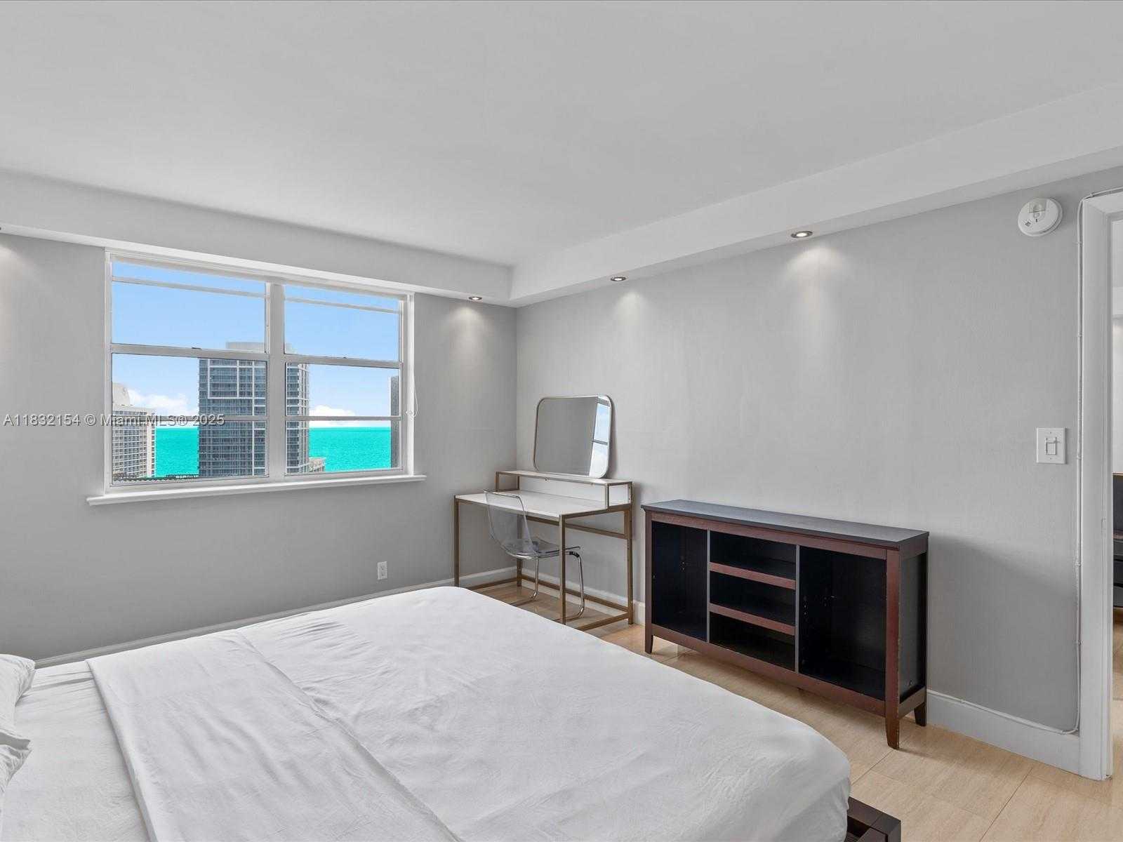 Small Image of 6770 INDIAN CREEK DR #PH-R, Miami Beach Number 13