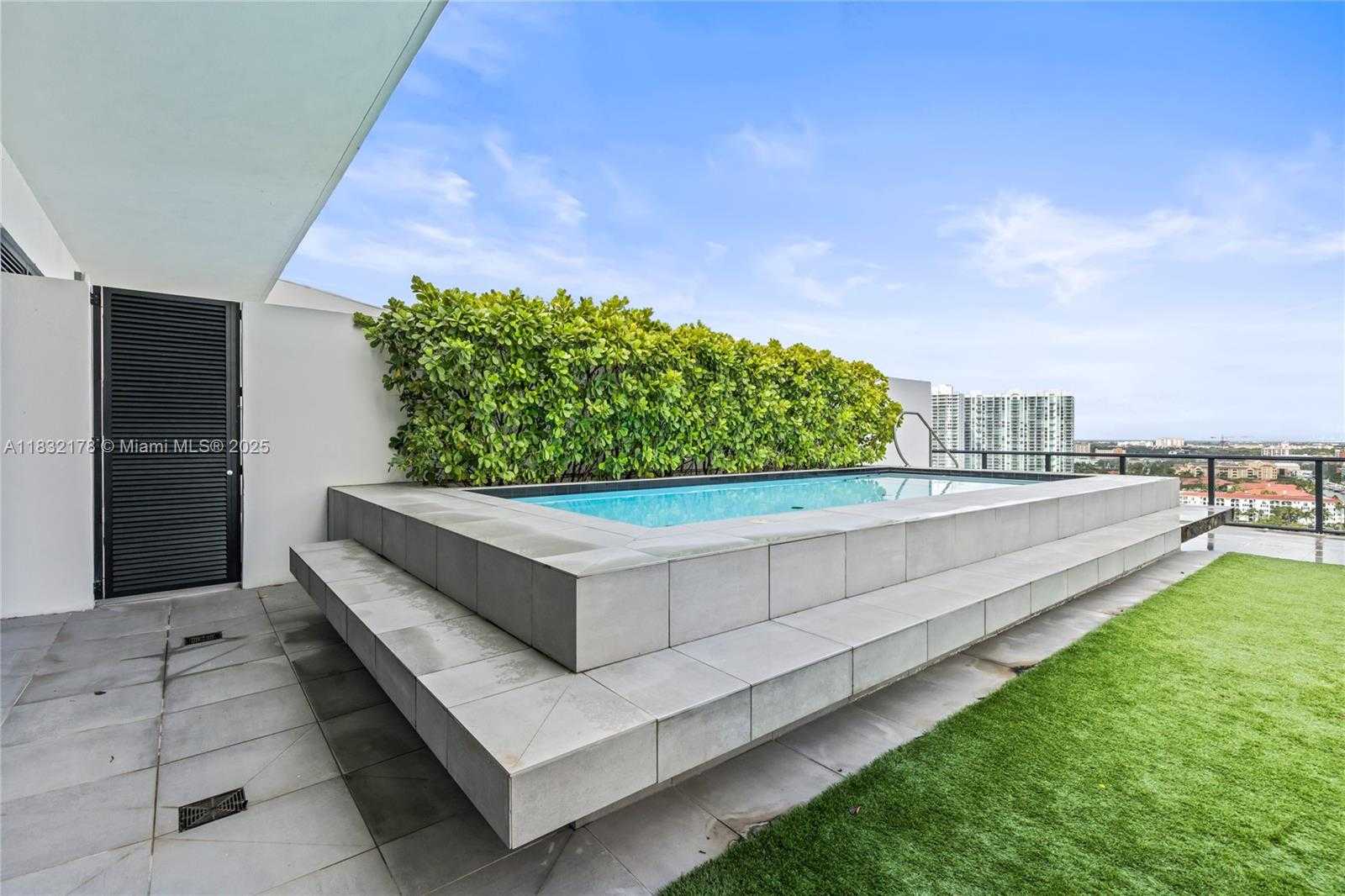Small Image of 5500 ISLAND ESTATES DR #1506, Aventura Number 3