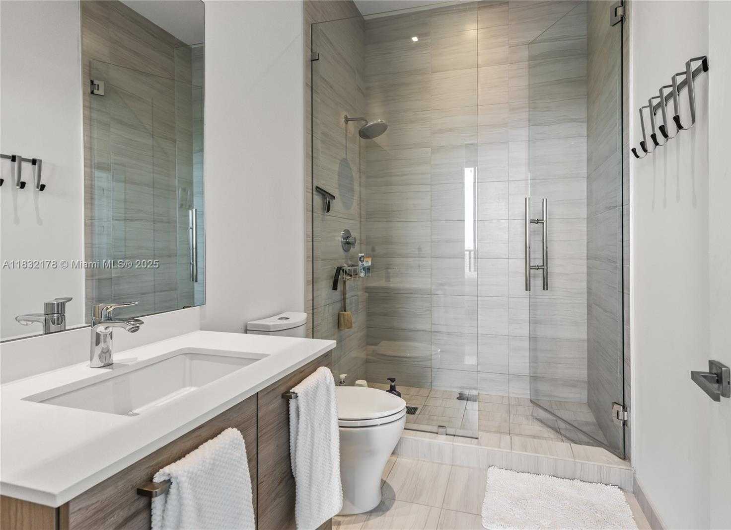 Small Image of 5500 ISLAND ESTATES DR #1506, Aventura Number 32
