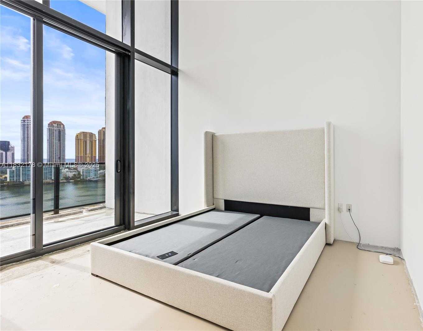 Small Image of 5500 ISLAND ESTATES DR #1506, Aventura Number 34
