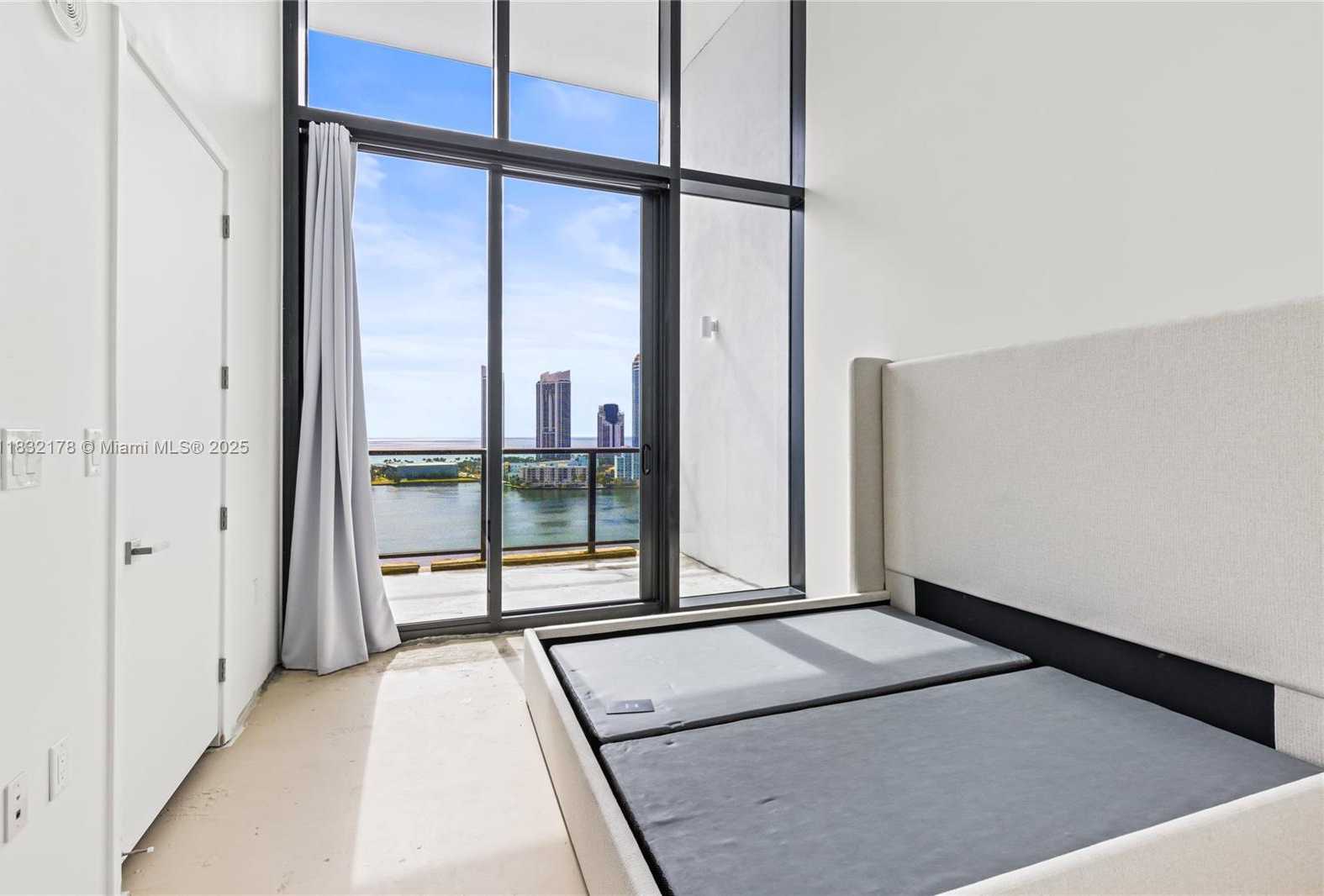 Small Image of 5500 ISLAND ESTATES DR #1506, Aventura Number 35