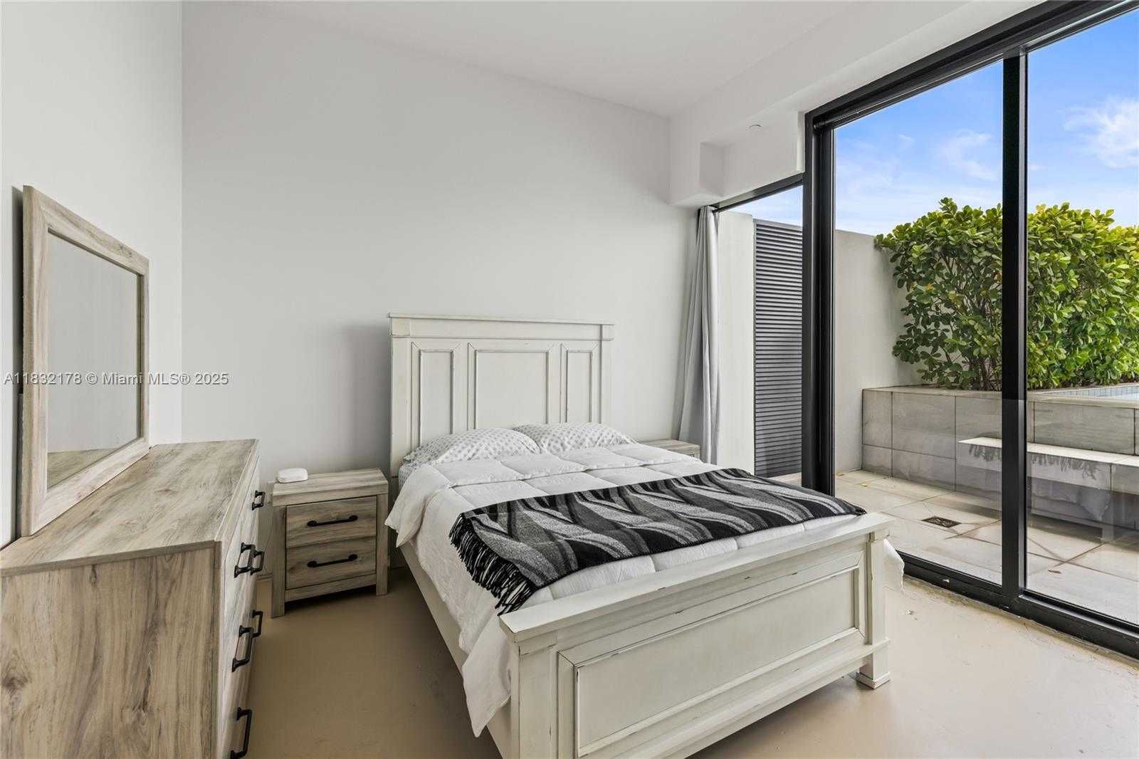 Small Image of 5500 ISLAND ESTATES DR #1506, Aventura Number 39