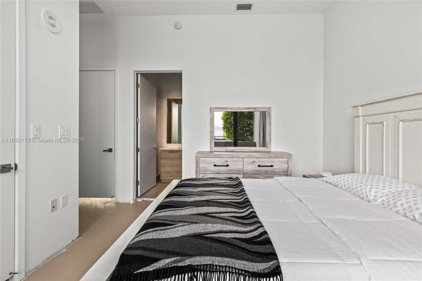 Small Image of 5500 ISLAND ESTATES DR #1506, Aventura Number 40
