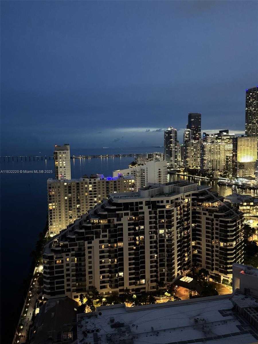 Small Image of 808 BRICKELL KEY DR #3208, Miami Number 2