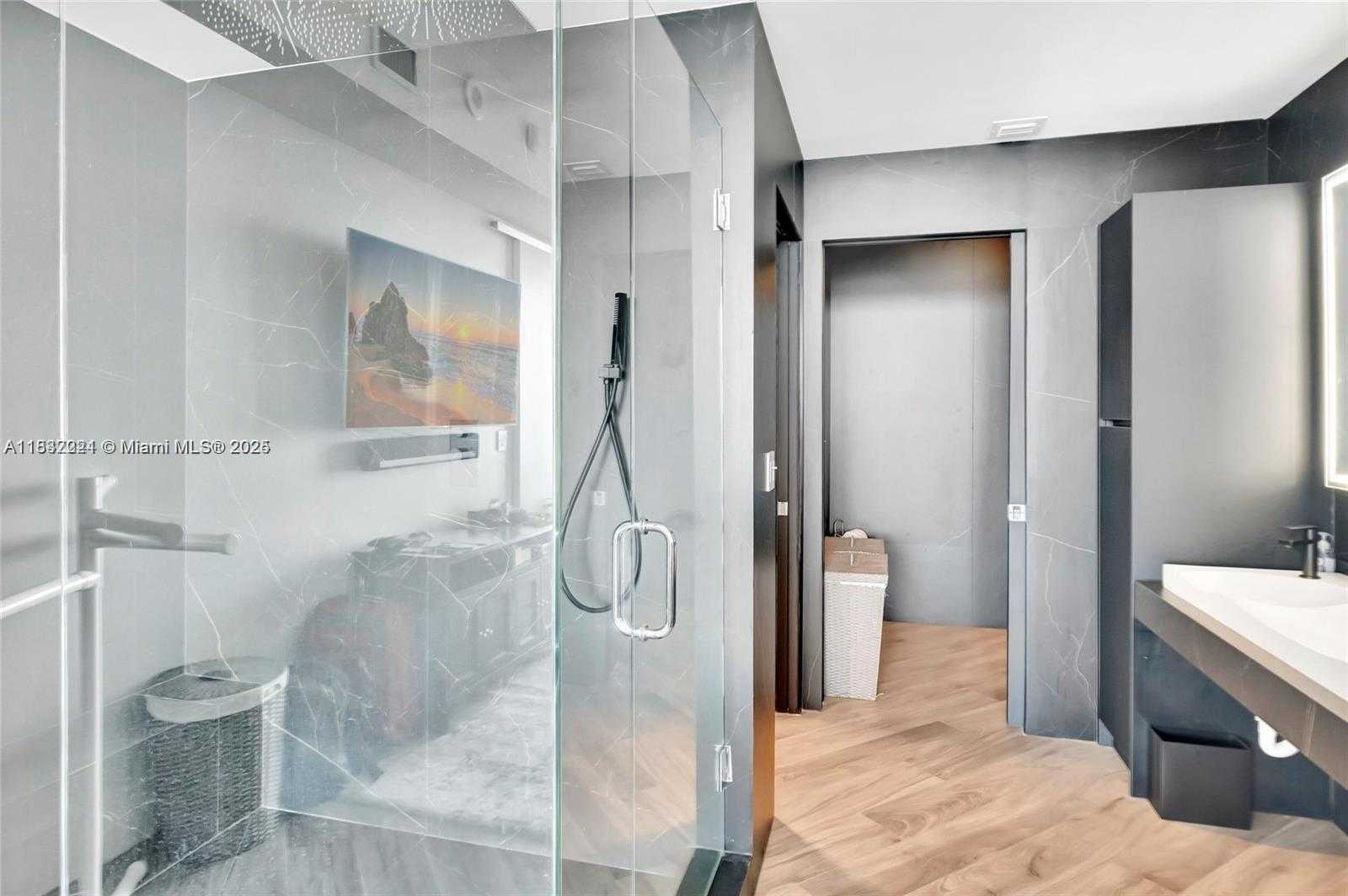 Small Image of 2020 NORTH BAYSHORE DR #3408, Miami Number 14