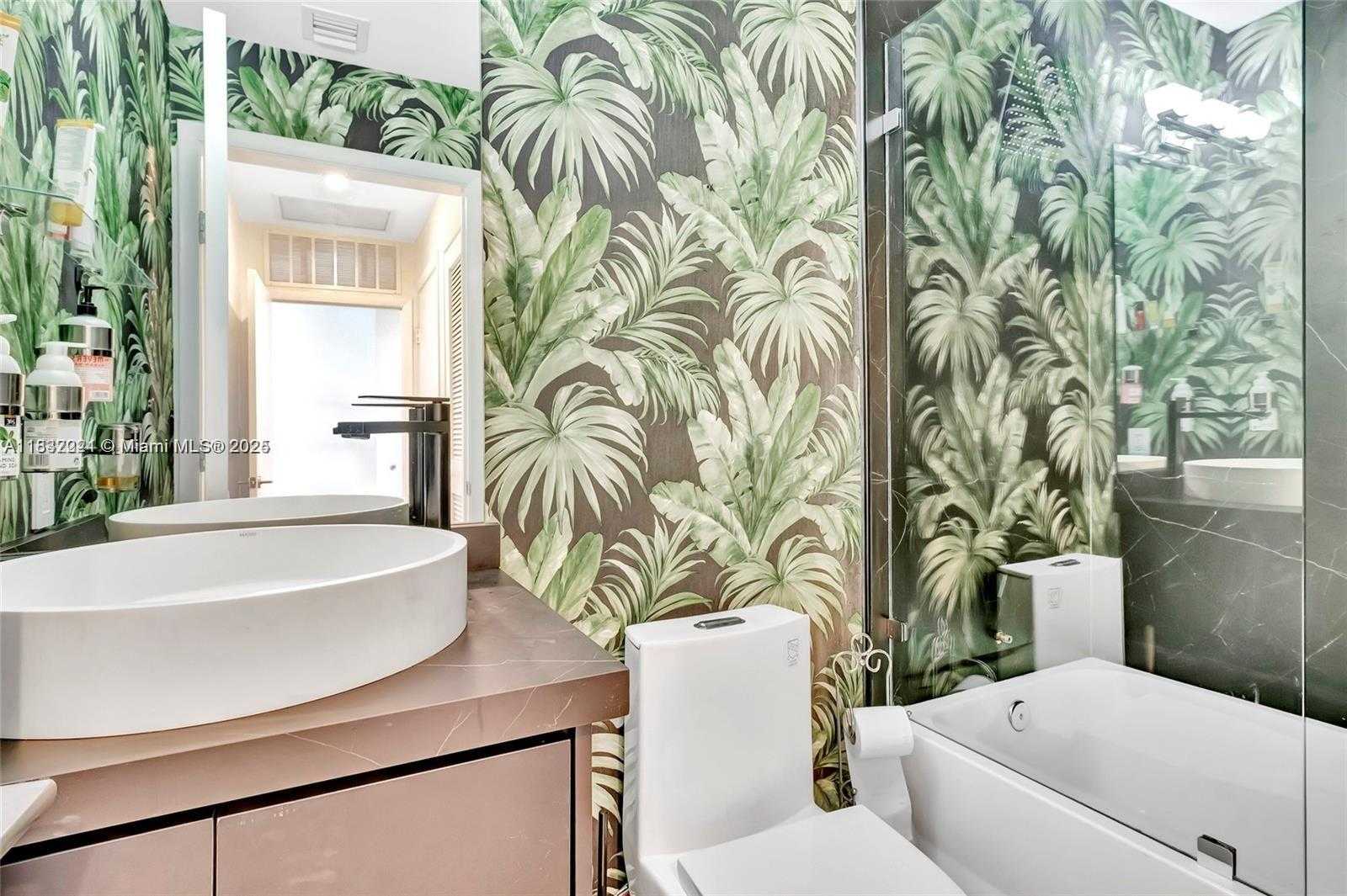 Small Image of 2020 NORTH BAYSHORE DR #3408, Miami Number 26