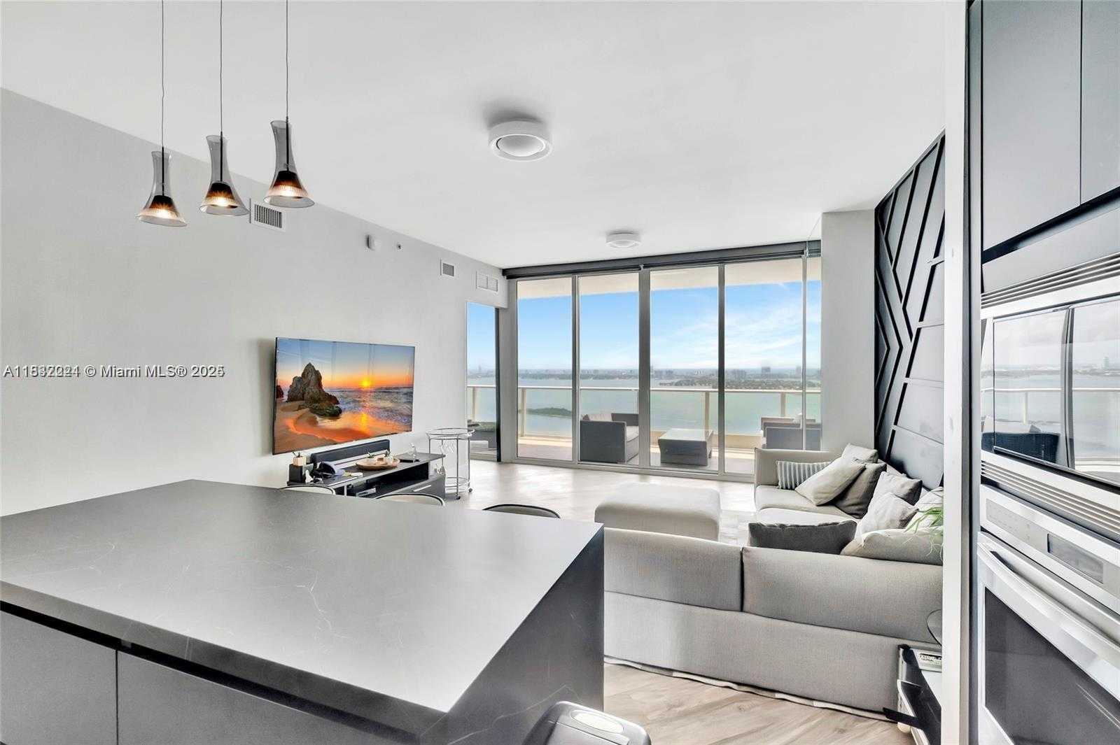 Small Image of 2020 NORTH BAYSHORE DR #3408, Miami Number 4