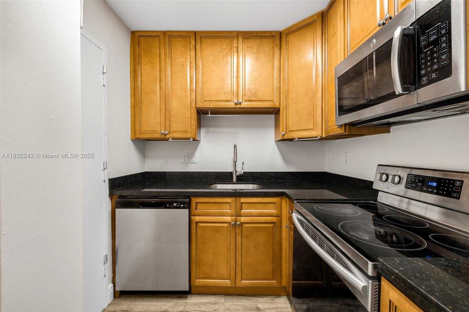 Small Image of 1205 MARIPOSA AVE #308, Coral Gables Number 16