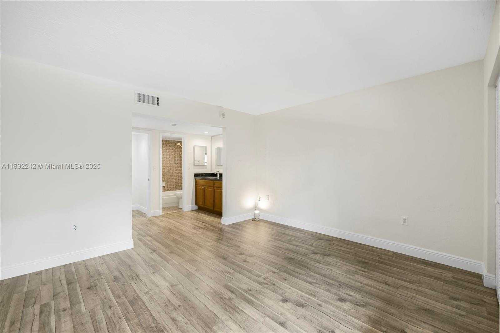 Small Image of 1205 MARIPOSA AVE #308, Coral Gables Number 28