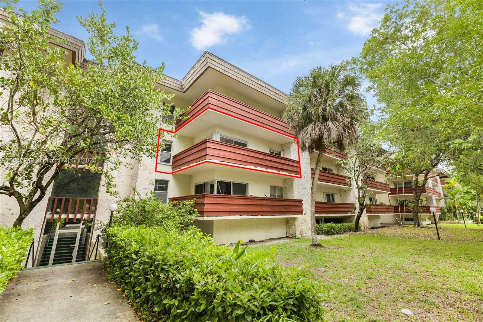 Small Image of 1205 MARIPOSA AVE #308, Coral Gables Number 3