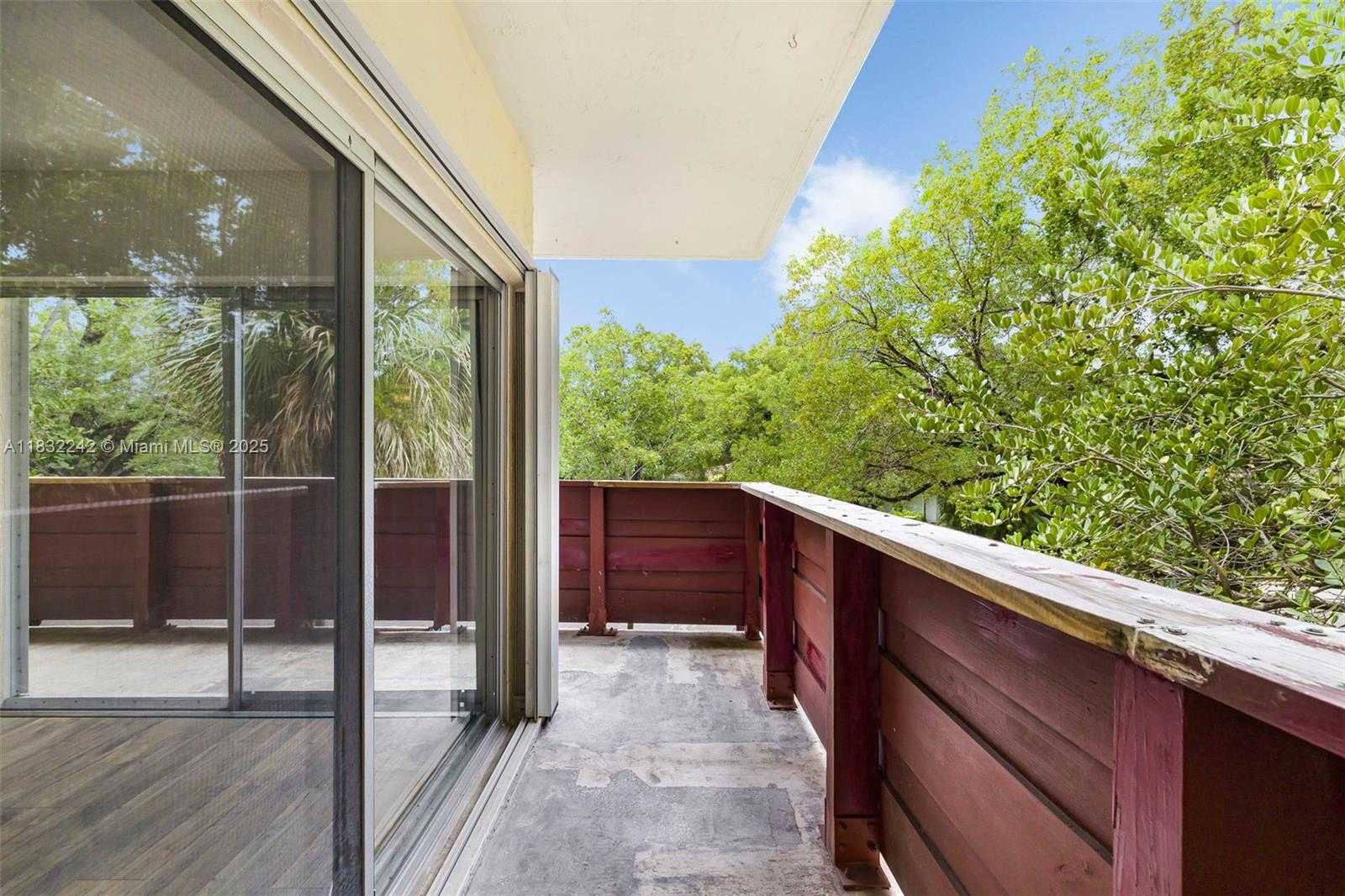 Small Image of 1205 MARIPOSA AVE #308, Coral Gables Number 34