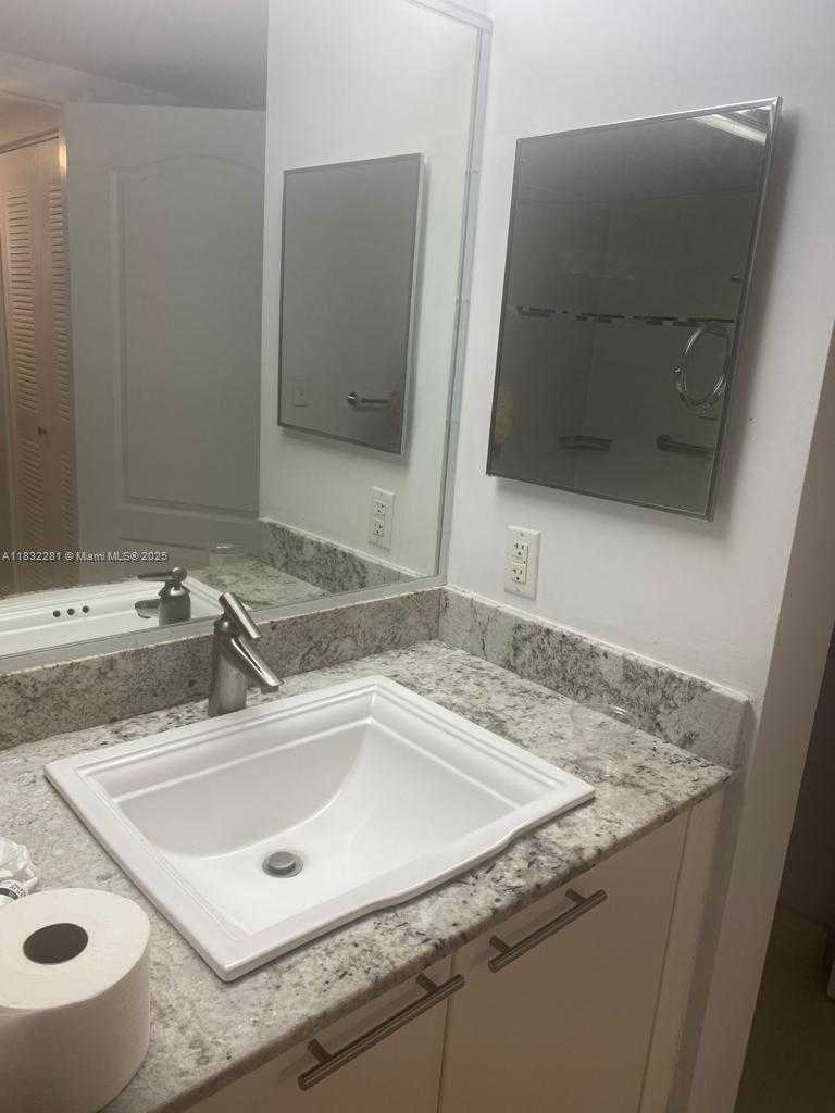 Small Image of 2101 BRICKELL AVE #903, Miami Number 10