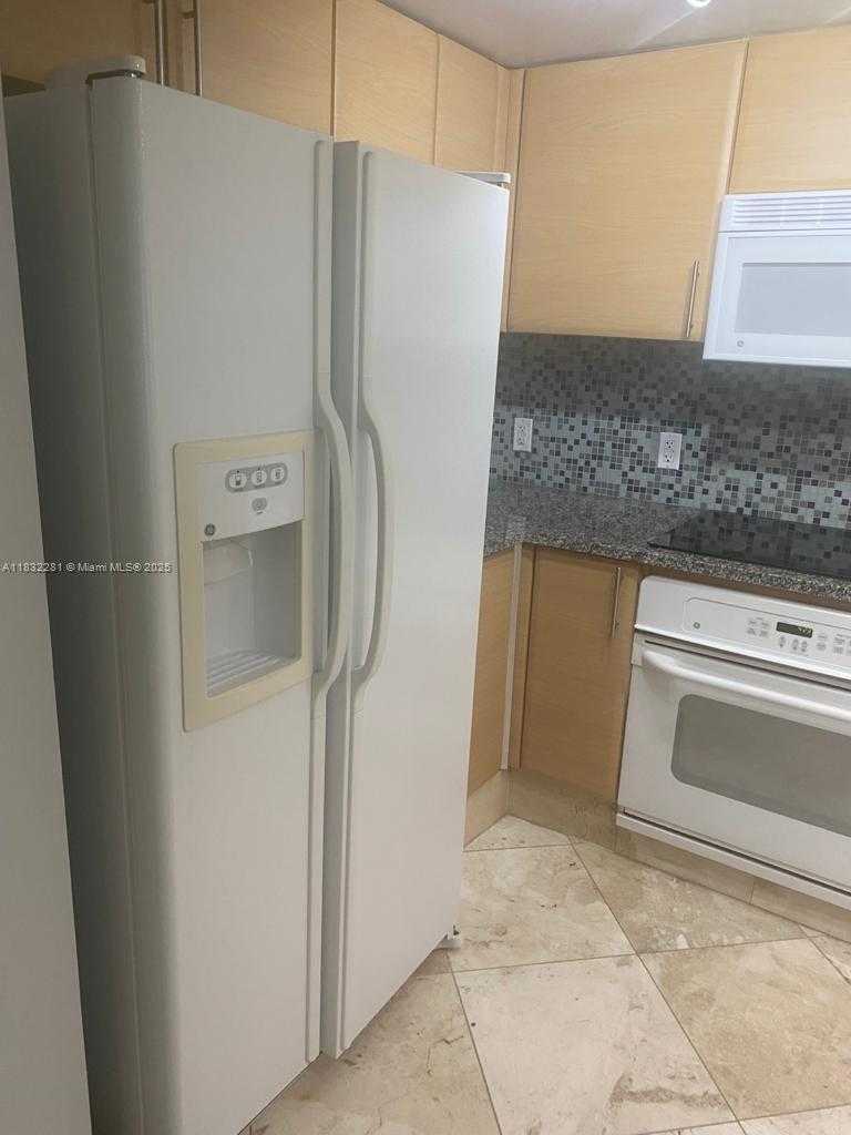 Small Image of 2101 BRICKELL AVE #903, Miami Number 13